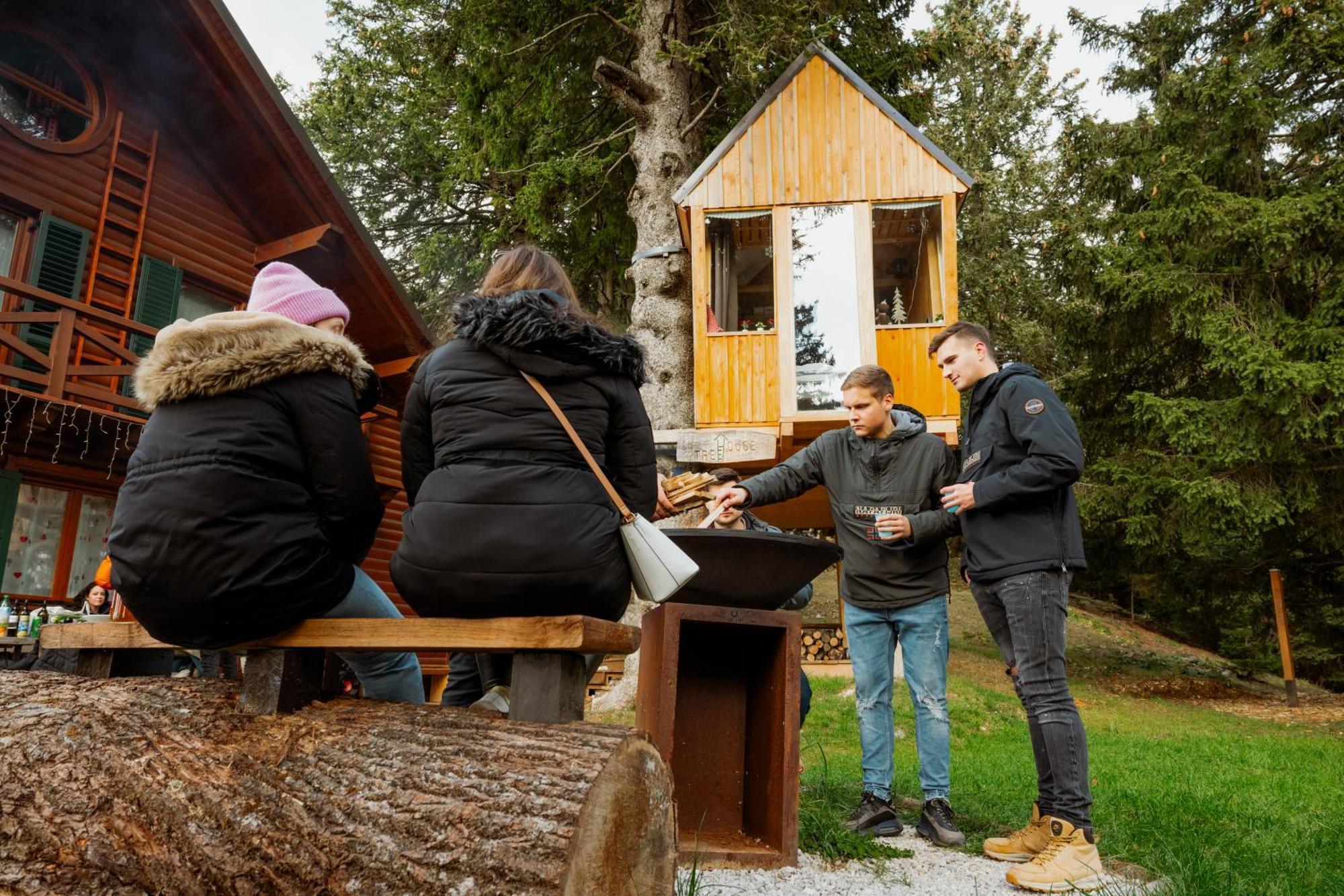 Tree House Alpinka Krvavec Villa Cerklje na Gorenjskem Eksteriør bilde